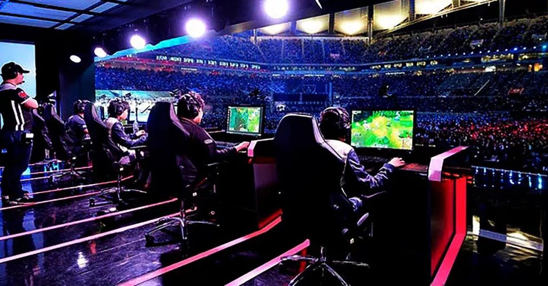 反映出他的 反映出他的