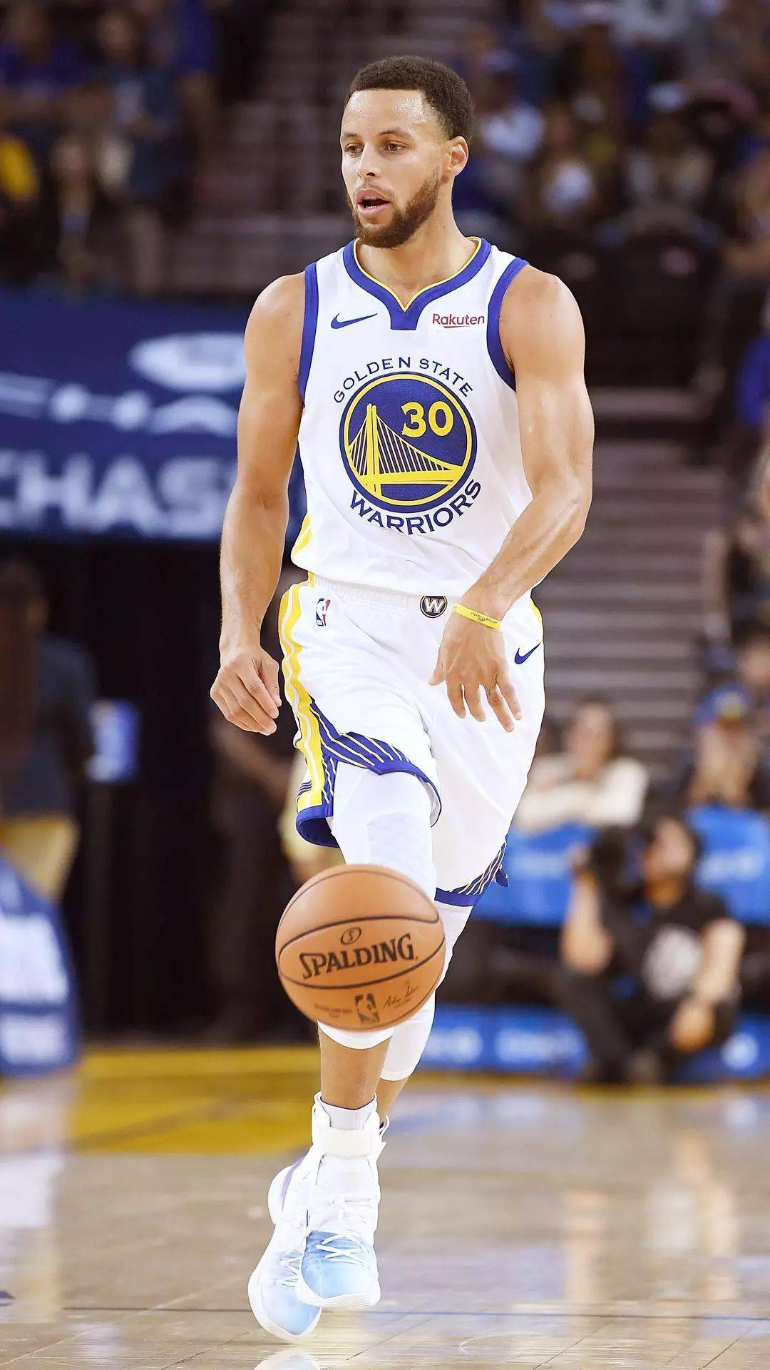 蘭足球目前 蘭足球目前