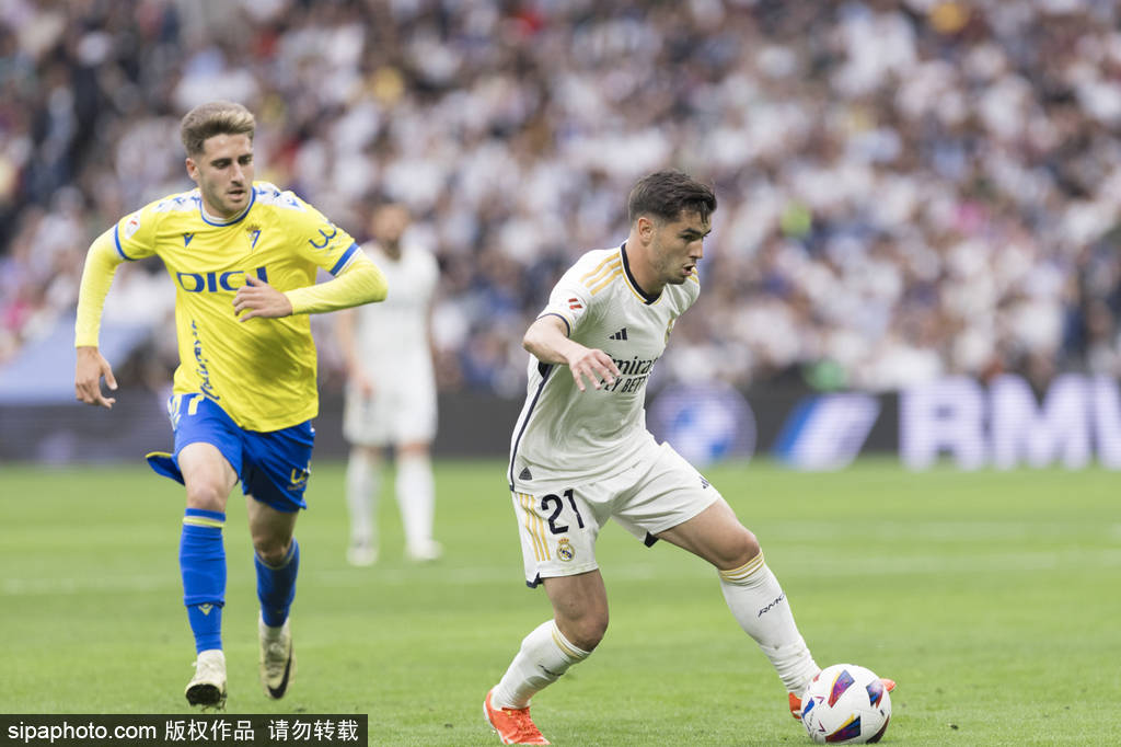 力赢得一席 力赢得一席